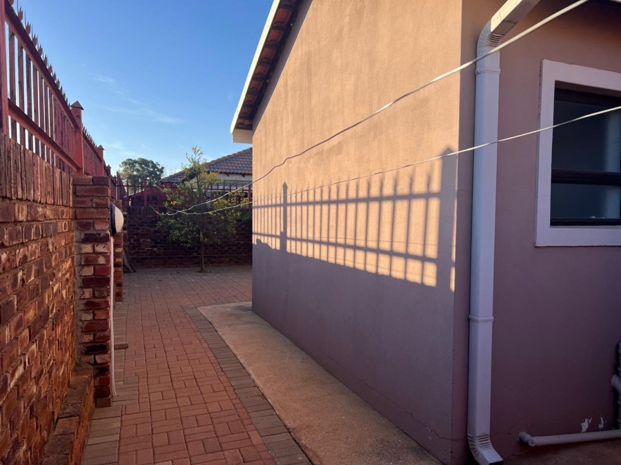 3 Bedroom Property for Sale in Mafikeng North West